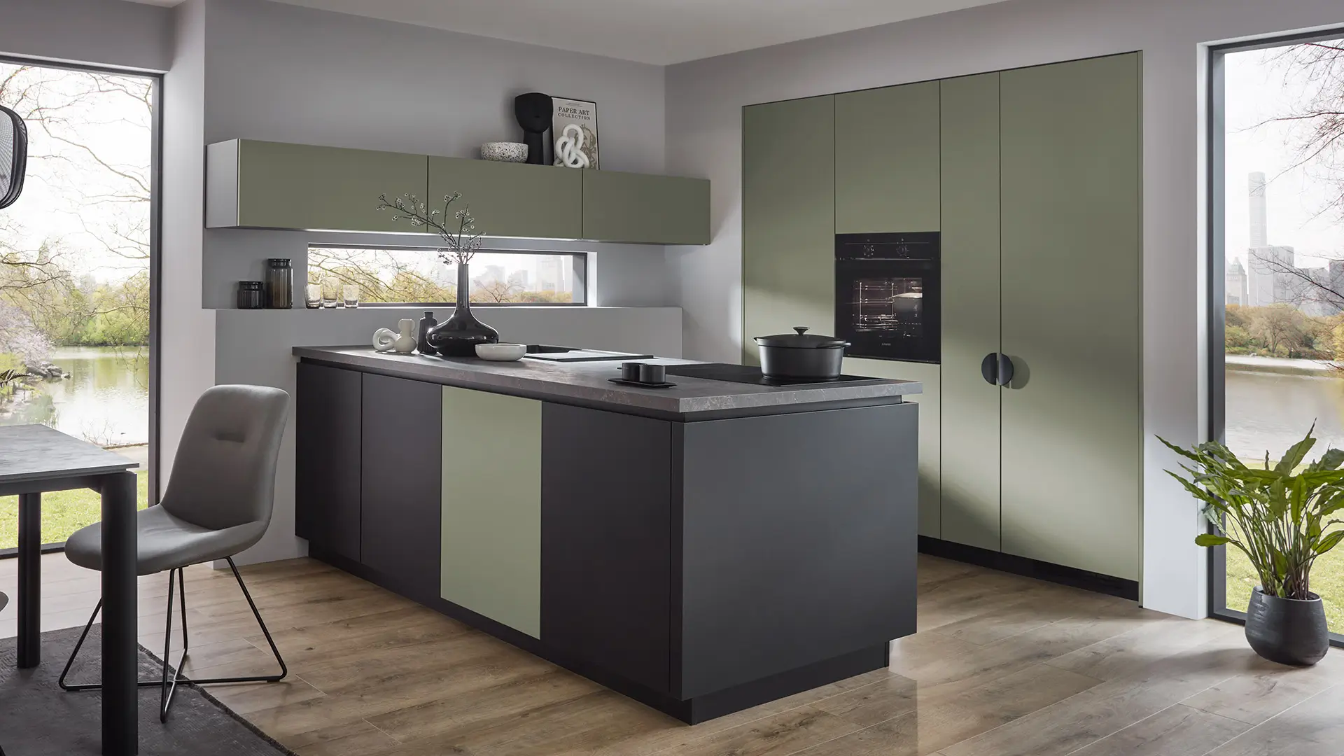 Grifflose nobilia®-Küchenkombination Senso mit Fronten in Lack, Olive und Schwarz Premium matt